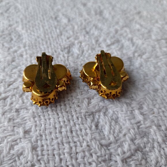 Vintage Blue Faceted Crystal Clip On Earrings Made in Austria - Picture 10 of 13